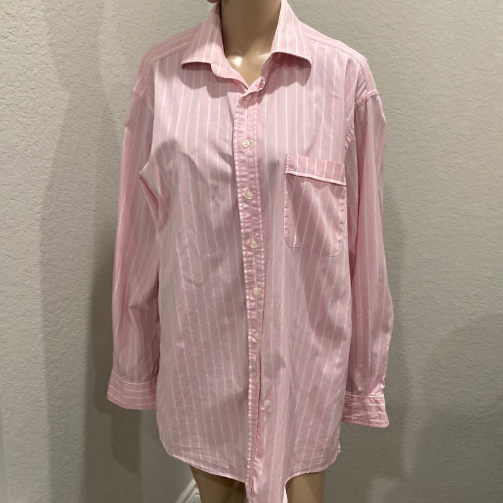 Hickey Freeman pink & white striped button down shirt